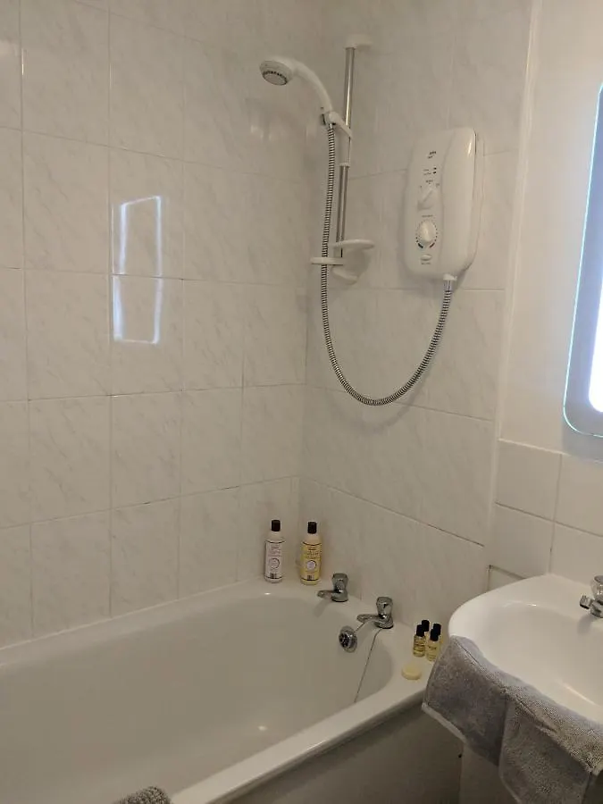 Bright Spacious Flat Near Royal Mile Edinburgh Apartment