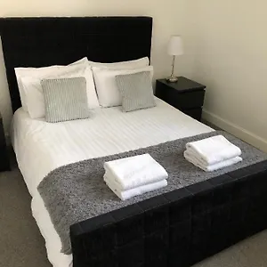 One Bedroom Flat On Ground Floor Apartment