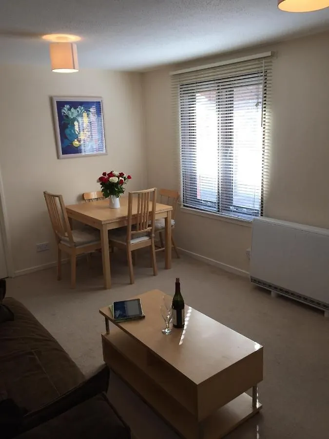 Bright Spacious Flat Near Royal Mile Edinburgh 0*,